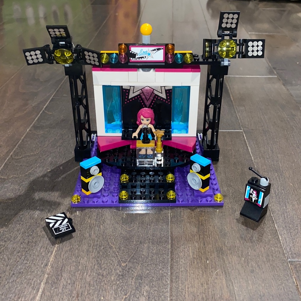 LEGO Friends Pop Star TV Studio